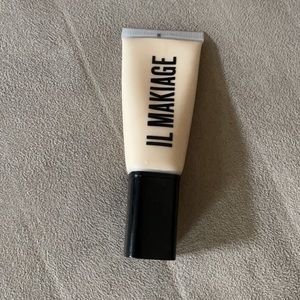 iL Makiage After Party Foundation